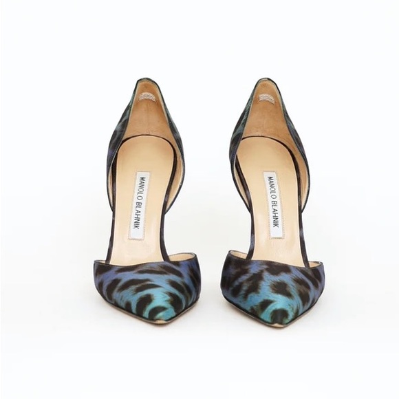 Leopard print satin Manolo Blahnik pumps. - Picture 3 of 9